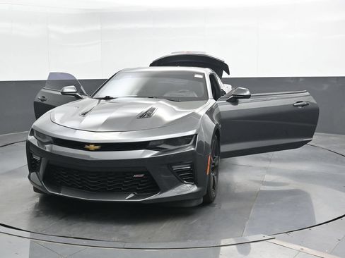 Used 2016 Chevrolet Camaro SS RWD image 49