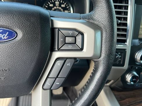 Used 2015 Ford F150 Lariat w/ Equipment Group 502A Luxury AWD/4WD image 30