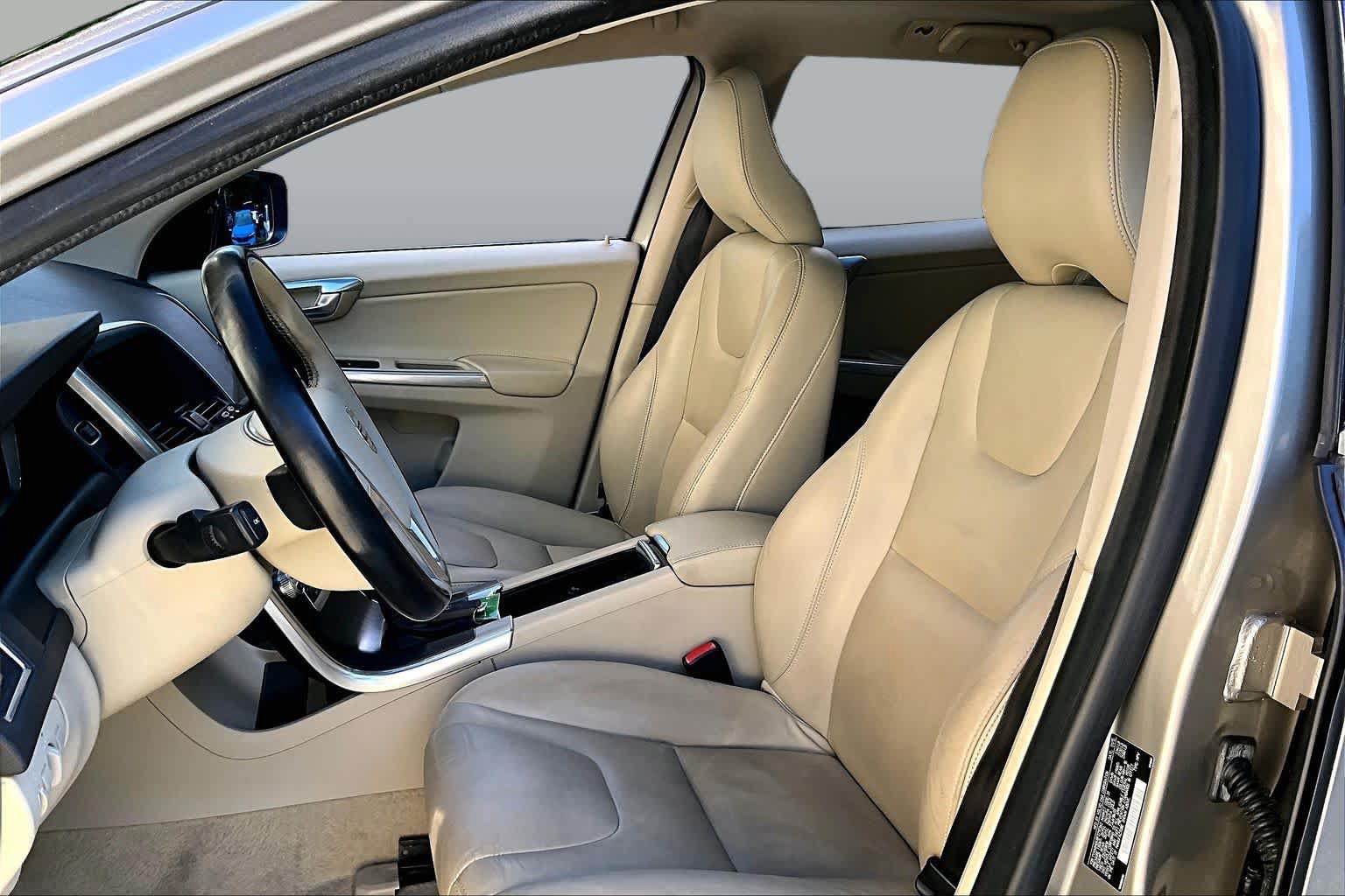 Used 2015 Volvo XC60 T5 Premier FWD image 8
