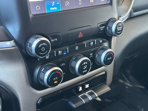 Used 2022 RAM 1500 Laramie AWD/4WD image 29