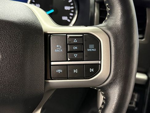 Used 2024 Ford Expedition Max XLT image 19