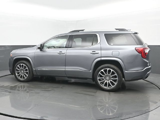 Used 2022 GMC Acadia Denali w/ Denali Ultimate Package AWD/4WD image 3