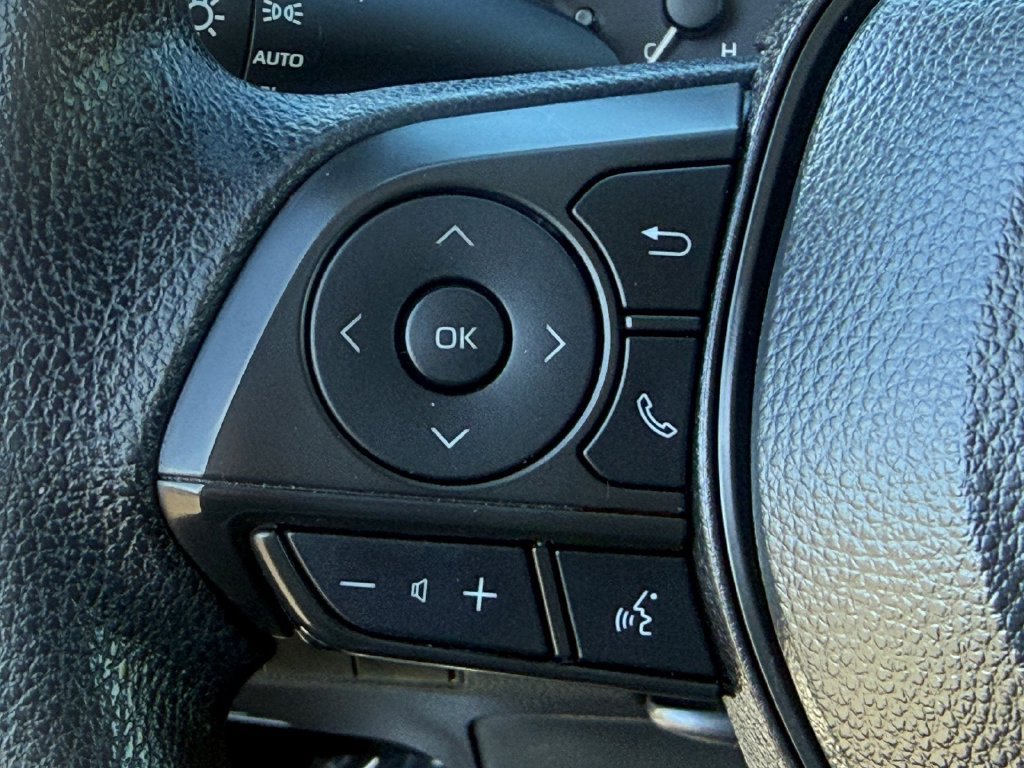 Certified 2025 Toyota Corolla LE FWD image 28