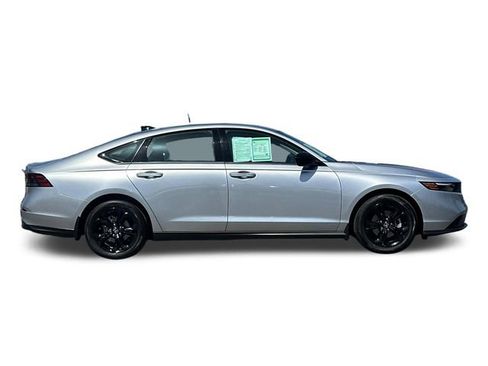 Certified 2025 Honda Accord SE image 4