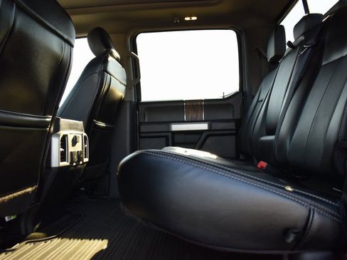 Used 2019 Ford F150 Lariat image 8