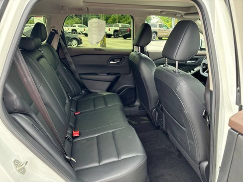 Used 2023 Nissan Rogue SL AWD/4WD image 58
