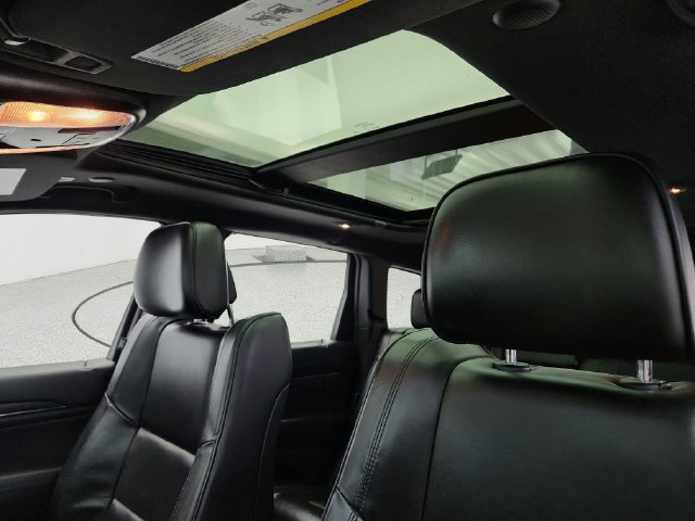Used 2020 Jeep Grand Cherokee High Altitude AWD/4WD image 11