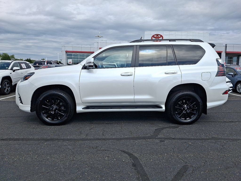 Used 2023 Lexus GX 460 w/ Black Line Special Edition AWD/4WD image 7