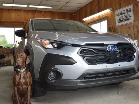 Used 2024 Subaru Crosstrek 2.0i image 3