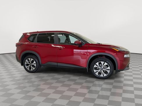 Used 2023 Nissan Rogue SV image 13