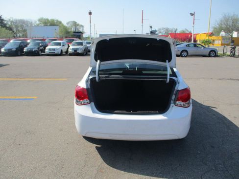 Used 2016 Chevrolet Cruze LT FWD image 6