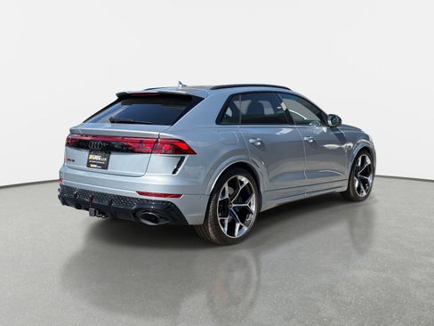 Used 2026 Audi RS Q8 performance image 3