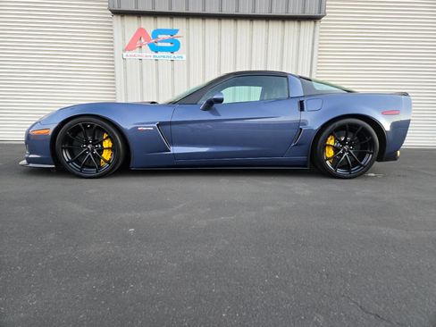 Used 2012 Chevrolet Corvette Z06 w/ 3LZ Preferred Equipment Group RWD image 4