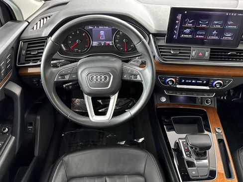 Used 2023 Audi Q5 2.0T Premium w/ Convenience Package image 13