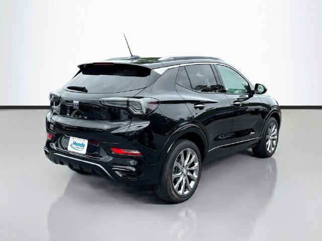 Used 2025 Buick Encore GX Avenir AWD/4WD image 9