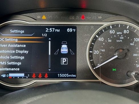 Used 2025 Nissan Versa SV w/ Trunk Package FWD image 12