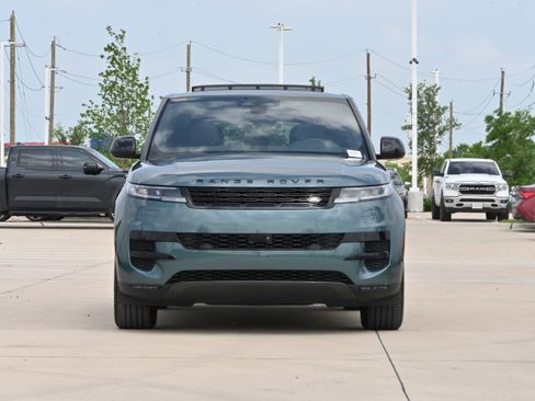 Used 2025 Land Rover Range Rover Sport SE AWD/4WD image 3