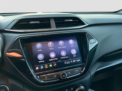 Used 2023 Chevrolet TrailBlazer RS w/ Sun and Liftgate Package image 14