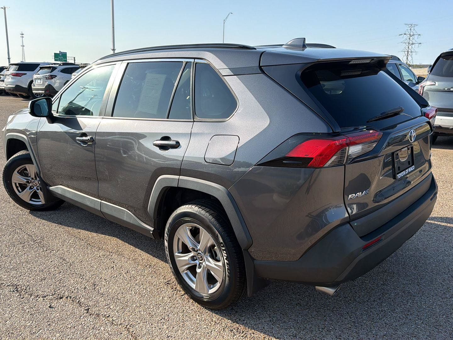 Certified 2022 Toyota RAV4 XLE FWD image 5