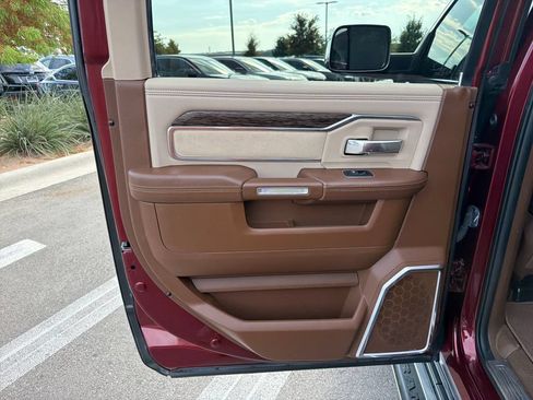 Used 2019 RAM 2500 Laramie AWD/4WD image 34