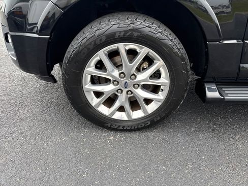 Used 2017 Ford Expedition Limited AWD/4WD image 30