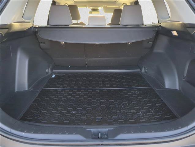 Certified 2022 Toyota RAV4 XLE w/ Convenience Package FWD image 7