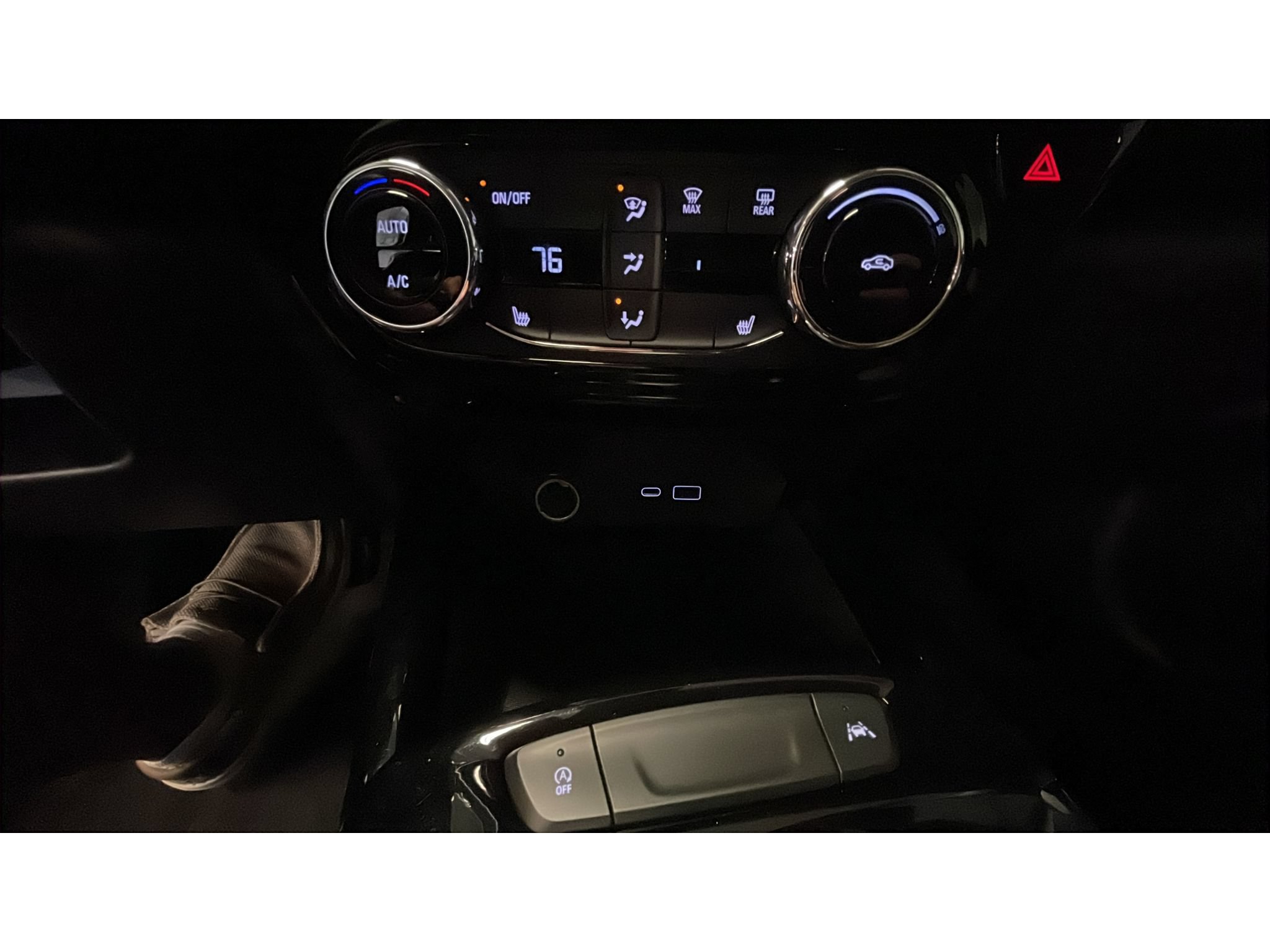 Used 2025 Chevrolet Trax LT w/ Driver Confidence Package FWD image 13