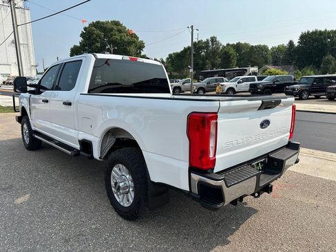 Used 2023 Ford F250 XLT w/ Snow Plow Prep Package AWD/4WD image 3