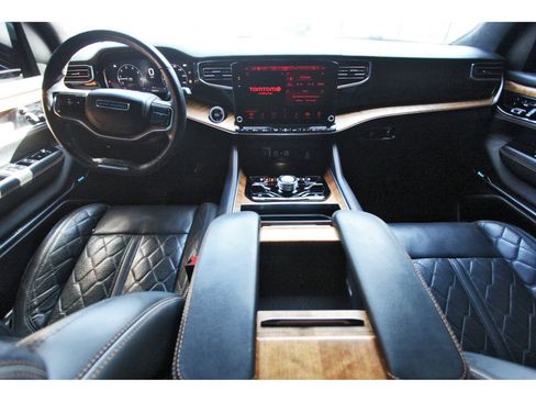 Used 2022 Jeep Grand Wagoneer Series III AWD/4WD image 10