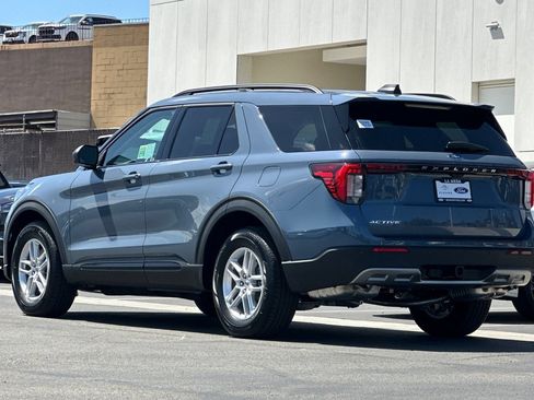 New 2026 Ford Explorer Active w/ Active Comfort Package RWD image 5