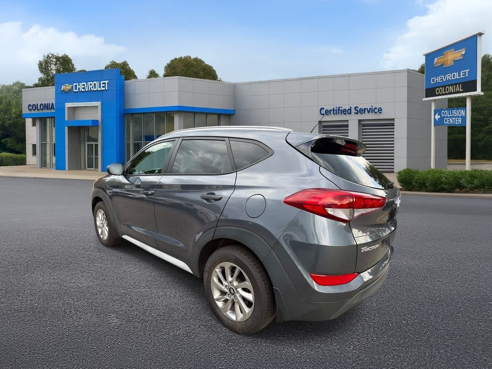 Used 2017 Hyundai Tucson SE w/ SE Popular Package 02 AWD/4WD image 2