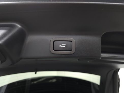 Used 2019 Jaguar F-PACE Portfolio AWD/4WD image 8