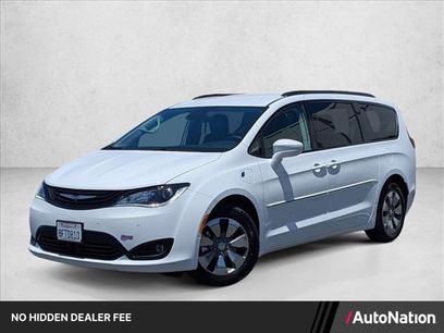 Used 2018 Chrysler Pacifica Limited w/ Advanced Safetytec Group