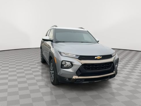 Used 2023 Chevrolet TrailBlazer ACTIV w/ Convenience Package image 3