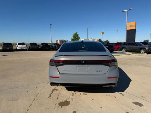 Used 2024 Honda Accord Sport image 4