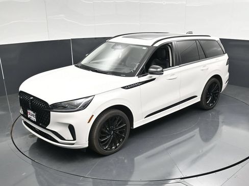 Used 2025 Lincoln Aviator Reserve w/ Equipment Group 201A AWD/4WD image 43