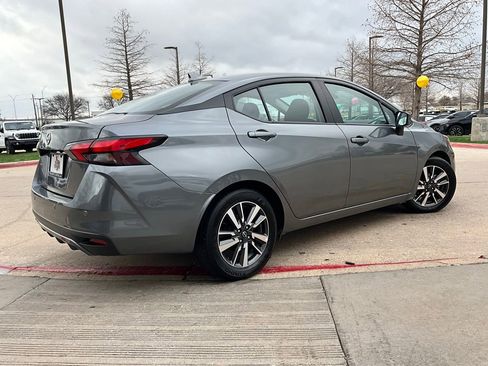 Used 2025 Nissan Versa SV image 6