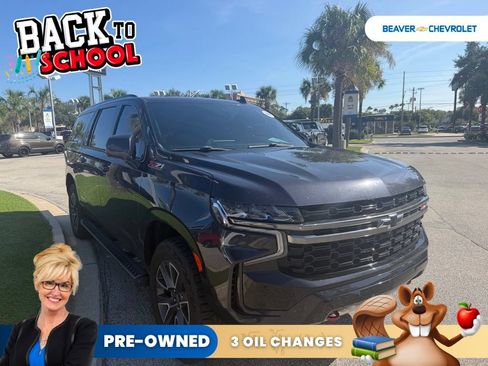 Used 2022 Chevrolet Suburban Z71 w/ Luxury Package AWD/4WD image 2