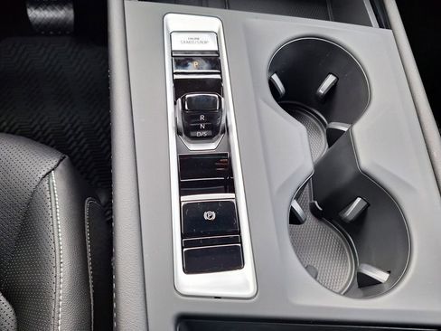 New 2026 Volkswagen Atlas SE image 18