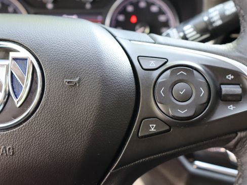 Used 2021 Buick Enclave Essence w/ Sport Touring Edition FWD image 27