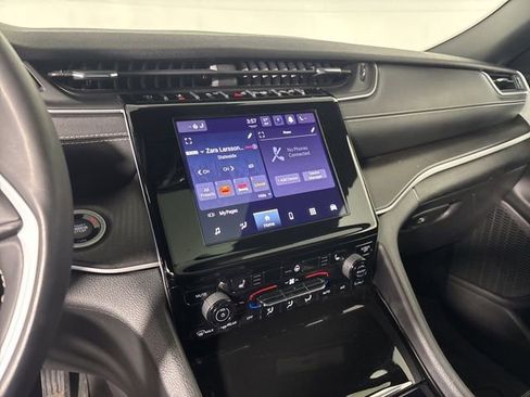 Certified 2023 Jeep Grand Cherokee L Laredo image 16