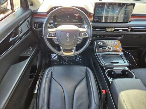 Used 2023 Lincoln Nautilus Reserve w/ Luxury Package image 15