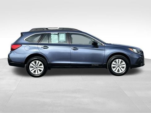 Used 2018 Subaru Outback 2.5i image 3