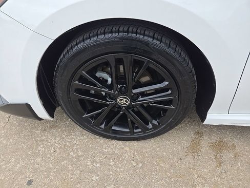 Used 2025 Toyota Camry SE FWD image 25
