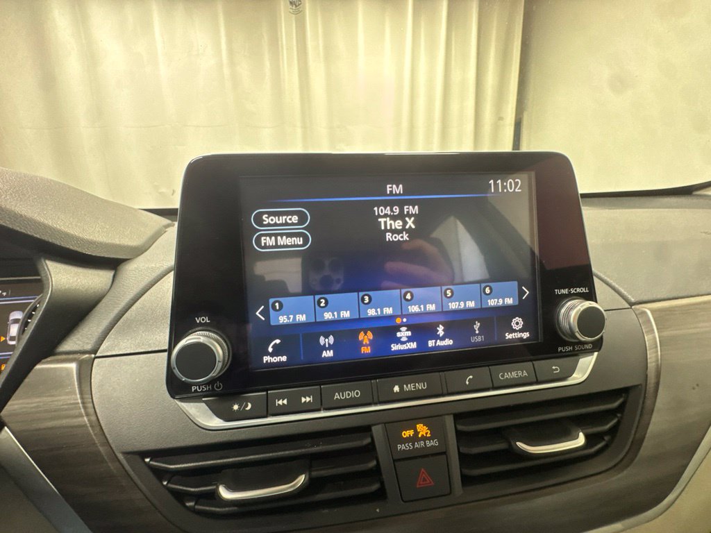 Used 2025 Nissan Altima 2.5 SV FWD image 29
