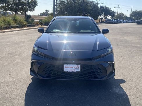 New 2026 Toyota Camry Hybrid image 2