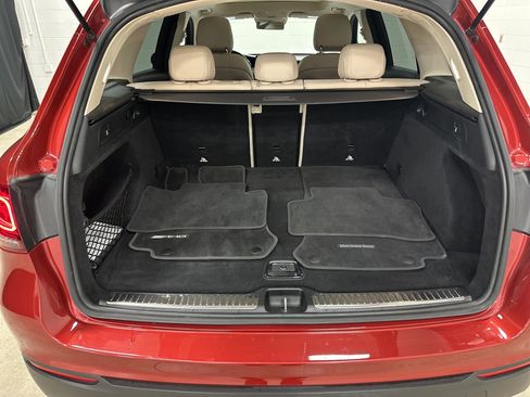 Used 2020 Mercedes-Benz GLC 300 4MATIC image 32