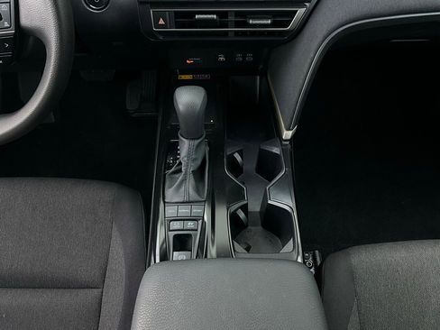 Used 2025 Toyota Camry LE image 12