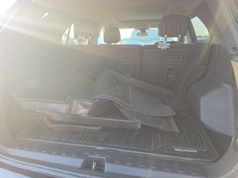Used 2020 Chevrolet Equinox LT FWD image 14