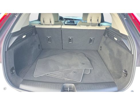 Used 2023 Cadillac XT4 Luxury FWD image 9